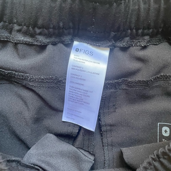 FiGS Scrubs Technical Collection Joggers - Picture 6 of 6